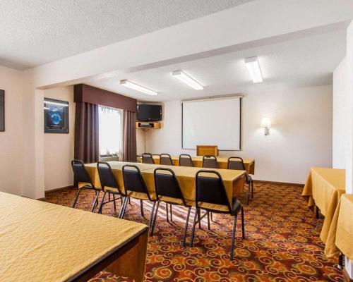 quality inn and suites ottumwa north