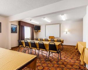 quality inn and suites ottumwa north