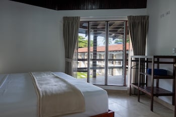 fuego del sol beachfront hotel