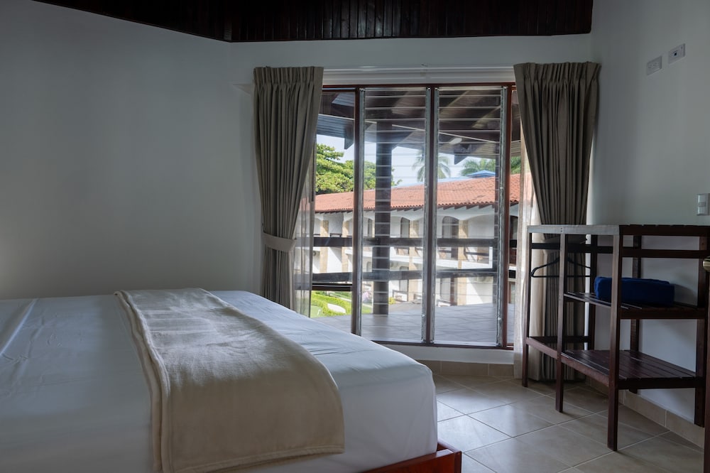 fuego del sol beachfront hotel