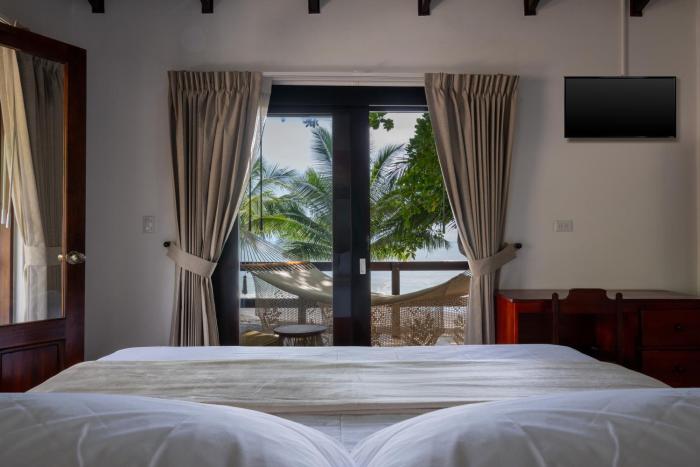 fuego del sol beachfront hotel