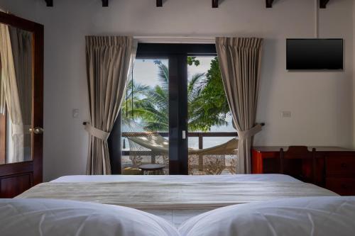 fuego del sol beachfront hotel