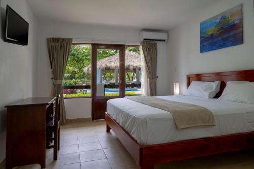 fuego del sol beachfront hotel