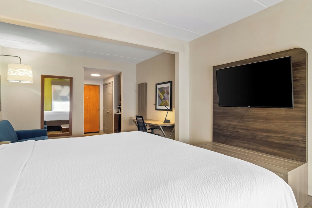 holiday inn express and suites jacksonville se med ctr area
