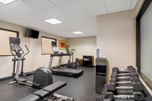 holiday inn express and suites jacksonville se med ctr area