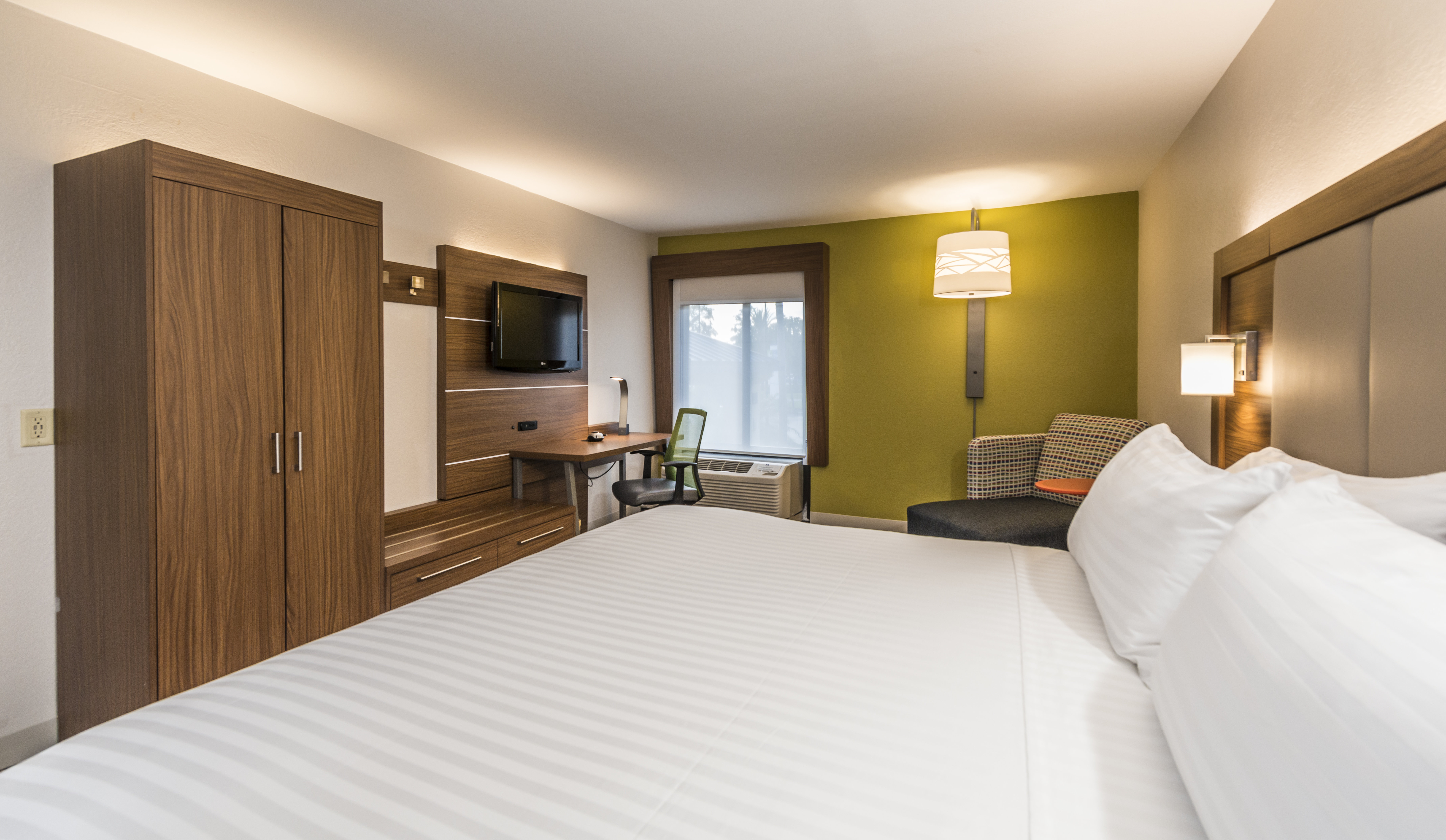 holiday inn express and suites jacksonville south