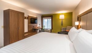 holiday inn express and suites jacksonville south