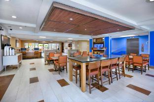 holiday inn express and suites jacksonville south