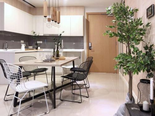 Stylish, High-Floor 2Br Suasana Suites 12, Views,,0 star