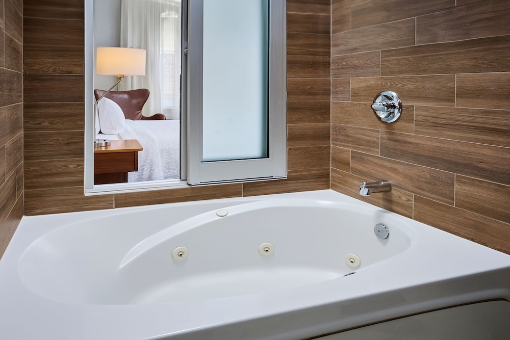 fairfield inn and suites by marriott ottawa kanata