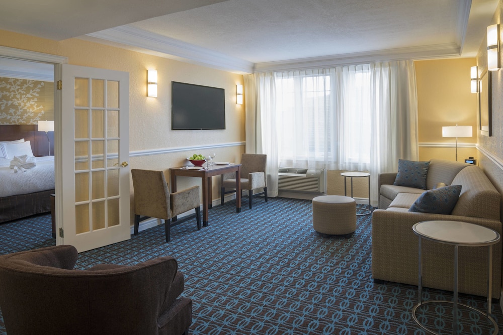fairfield inn and suites by marriott ottawa kanata