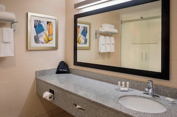 fairfield inn and suites by marriott ottawa kanata