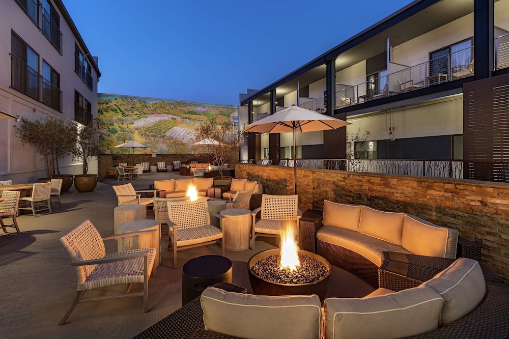 hilton garden inn davis downtown