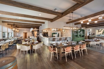 hilton garden inn davis downtown