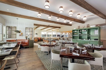 hilton garden inn davis downtown