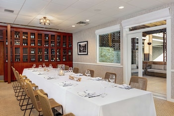 hilton garden inn davis downtown