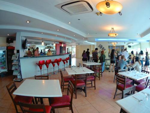 the golden peak hotel and suites powered by cocotel