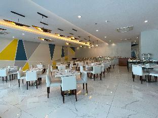 the golden peak hotel and suites powered by cocotel