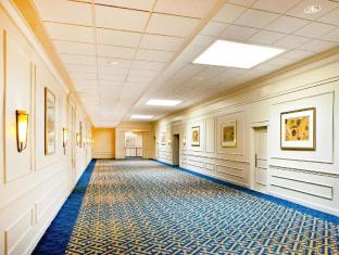 Sheraton Framingham Hotel & Conference Center,Framingham>>Boston,4 star