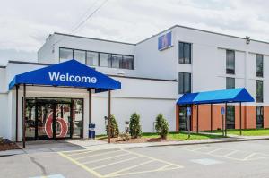 Motel 6 Brockton, Ma,Near Brockton Fire Museum,2 star