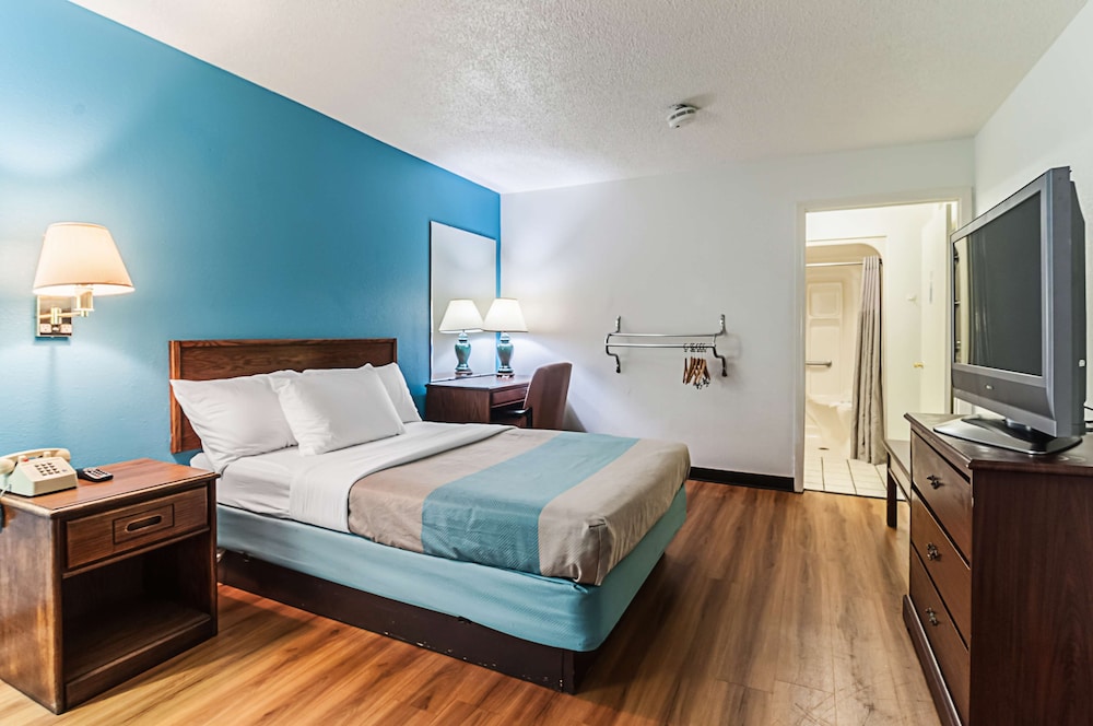 motel 6 southgate mi detroit