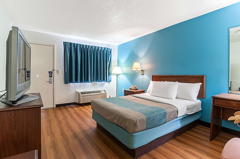 motel 6 southgate mi detroit