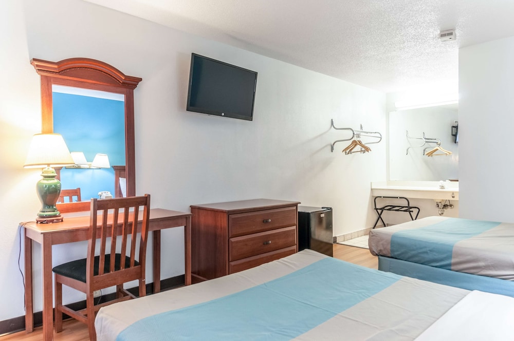 motel 6 southgate mi detroit