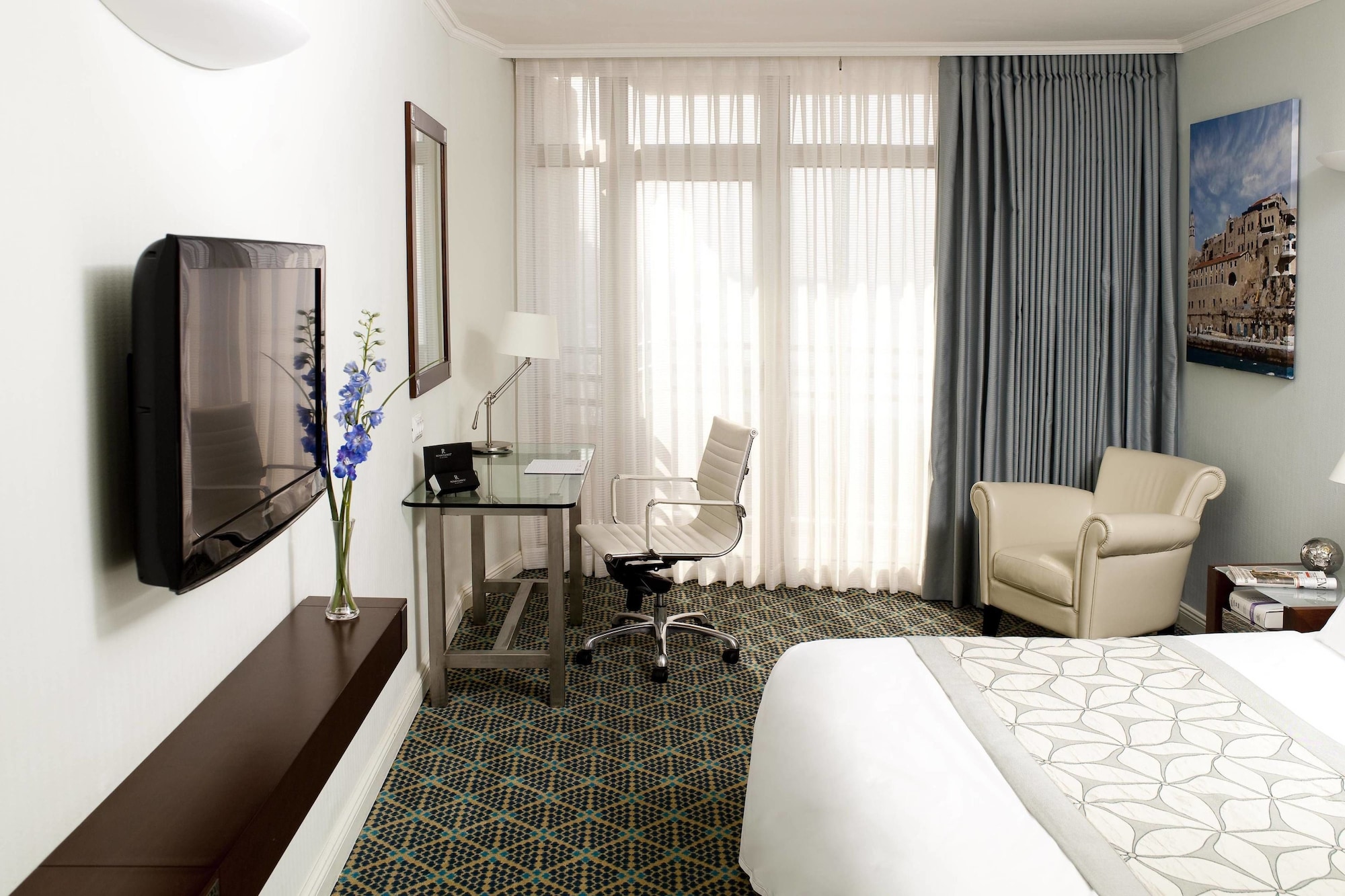 renaissance tel aviv