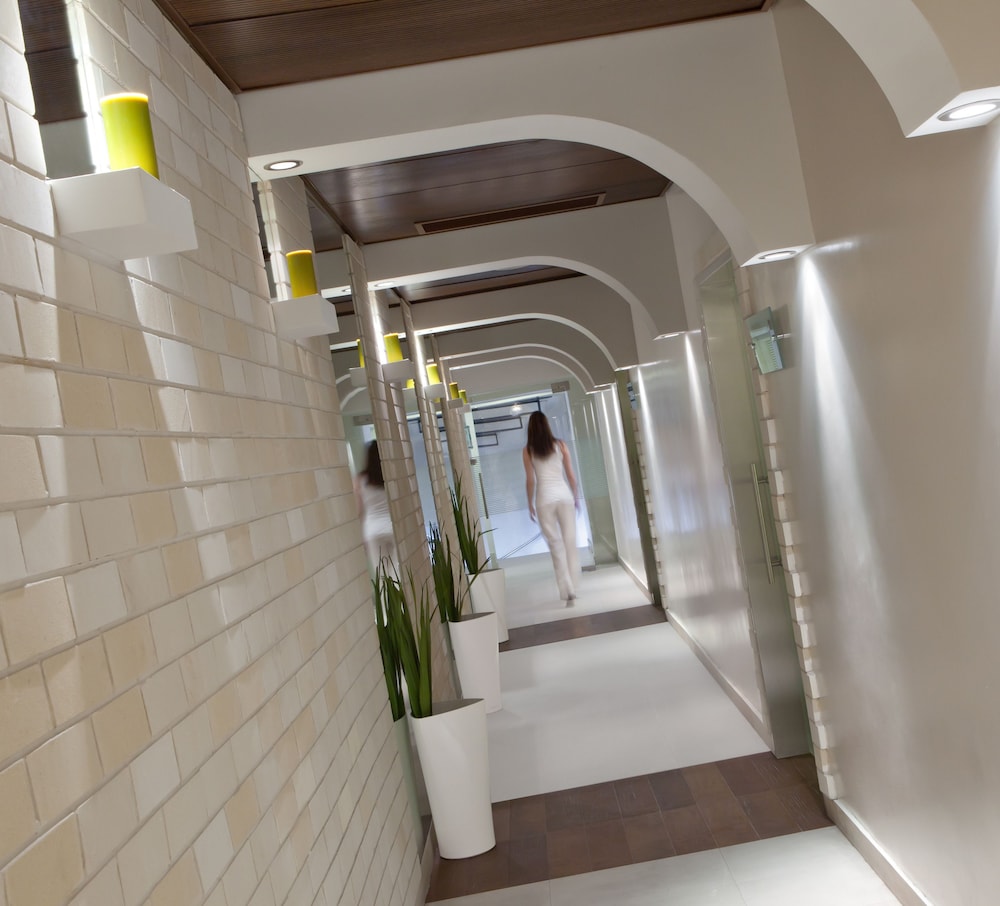 renaissance tel aviv