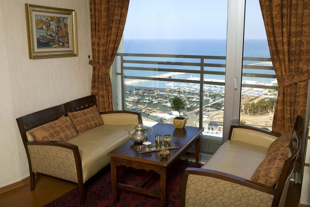 renaissance tel aviv