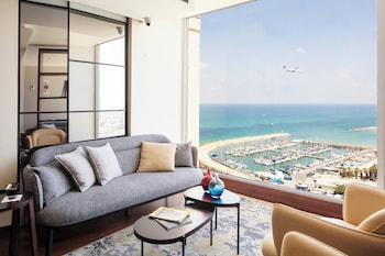 renaissance tel aviv