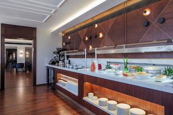 renaissance tel aviv