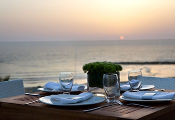 renaissance tel aviv