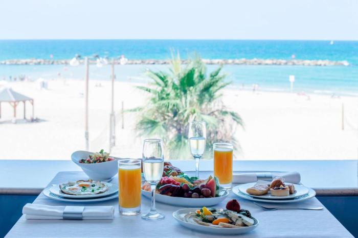 renaissance tel aviv