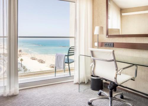 renaissance tel aviv