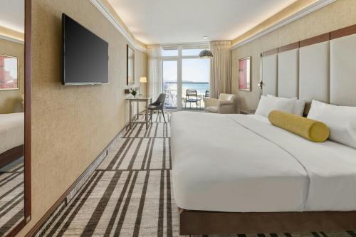 renaissance tel aviv