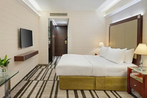 renaissance tel aviv