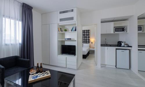 best western regency suites
