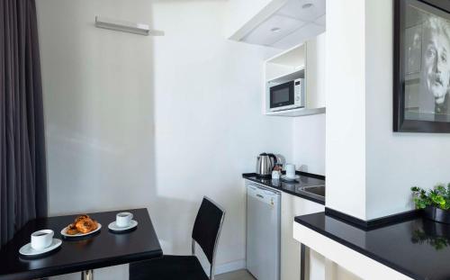 best western regency suites