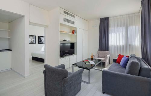 best western regency suites