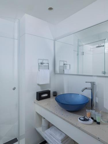 best western regency suites