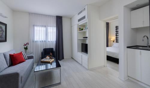 best western regency suites