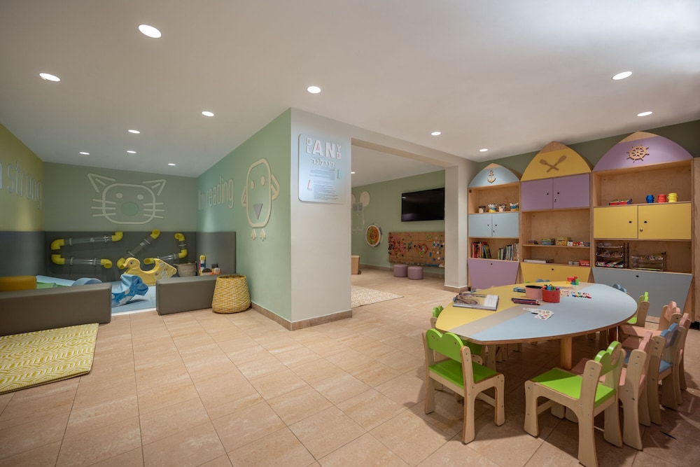 dan accadia hotel