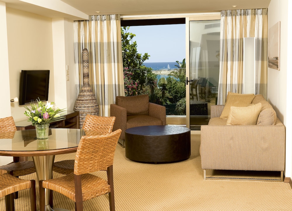 dan accadia hotel