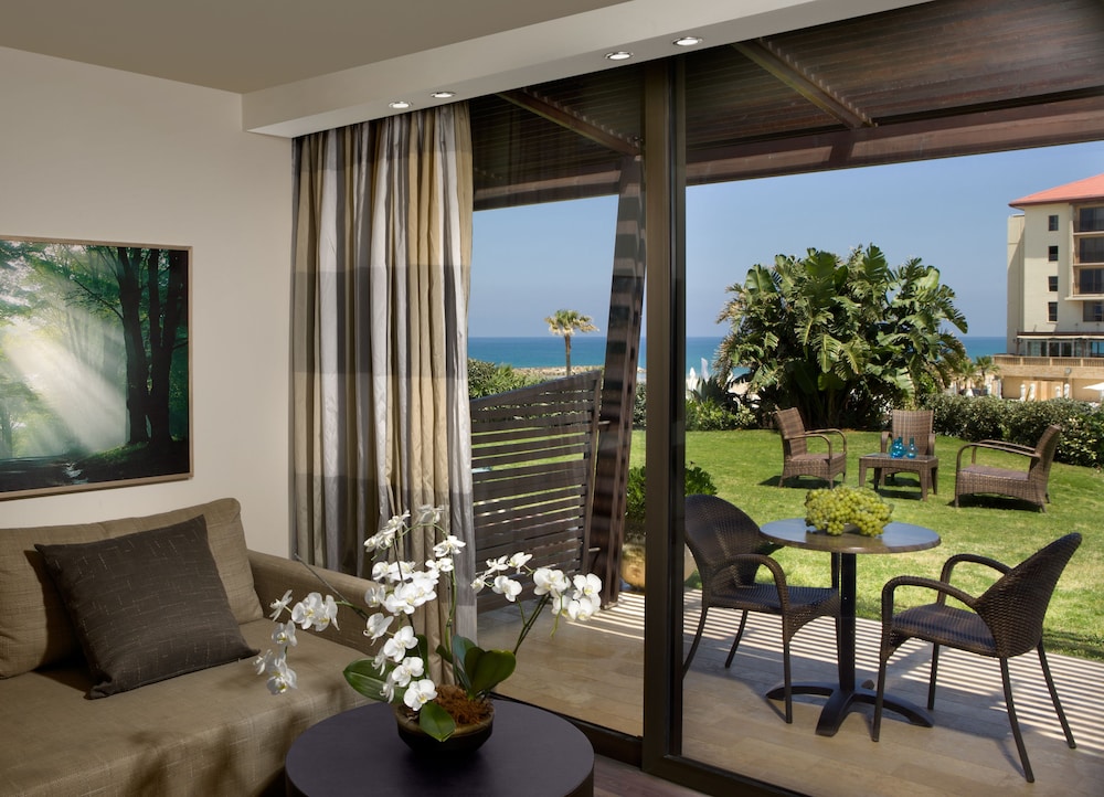 dan accadia hotel