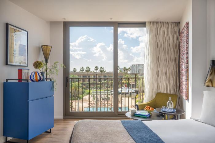 dan accadia hotel