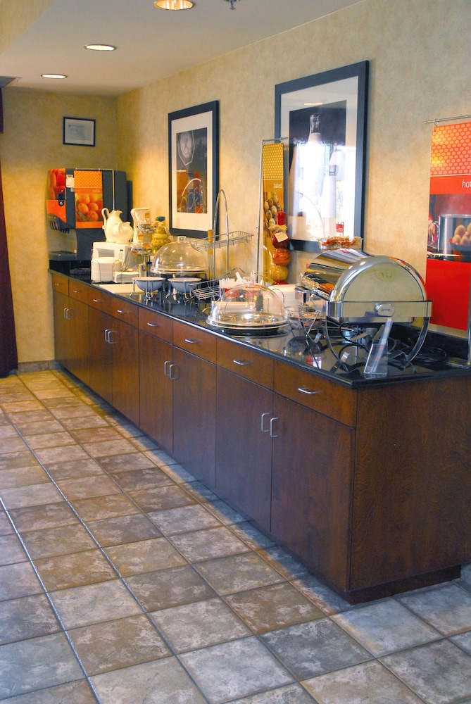 hampton inn columbus airport