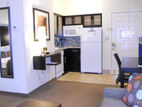 staybridge suites columbus airport by ihg