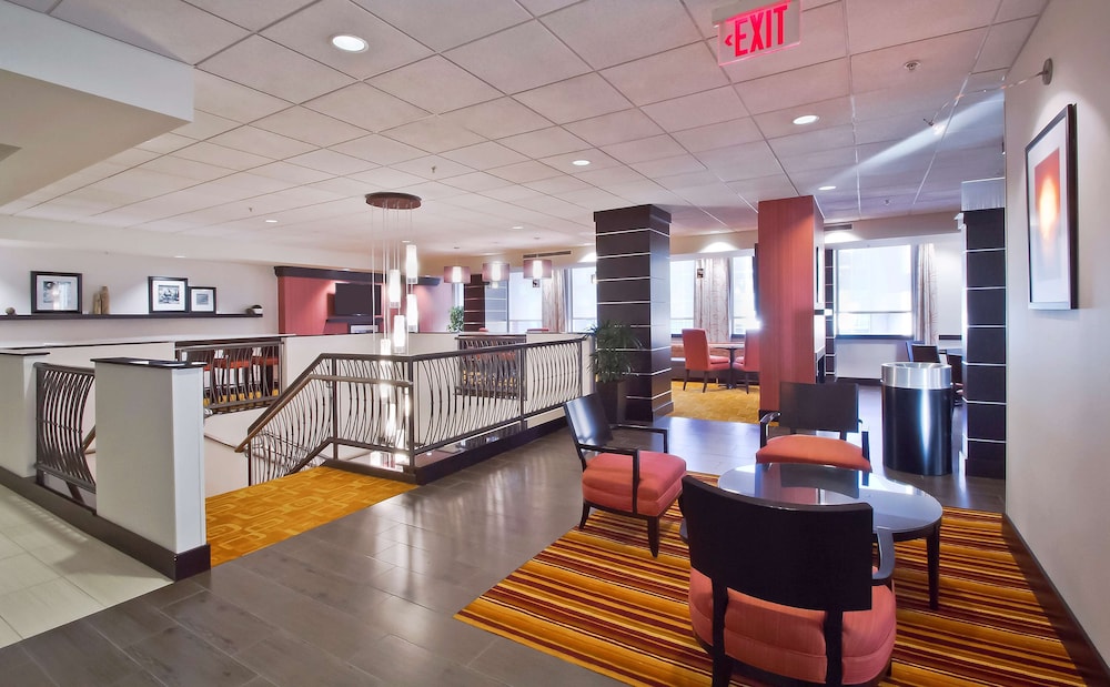 hampton inn and suites columbus downtown