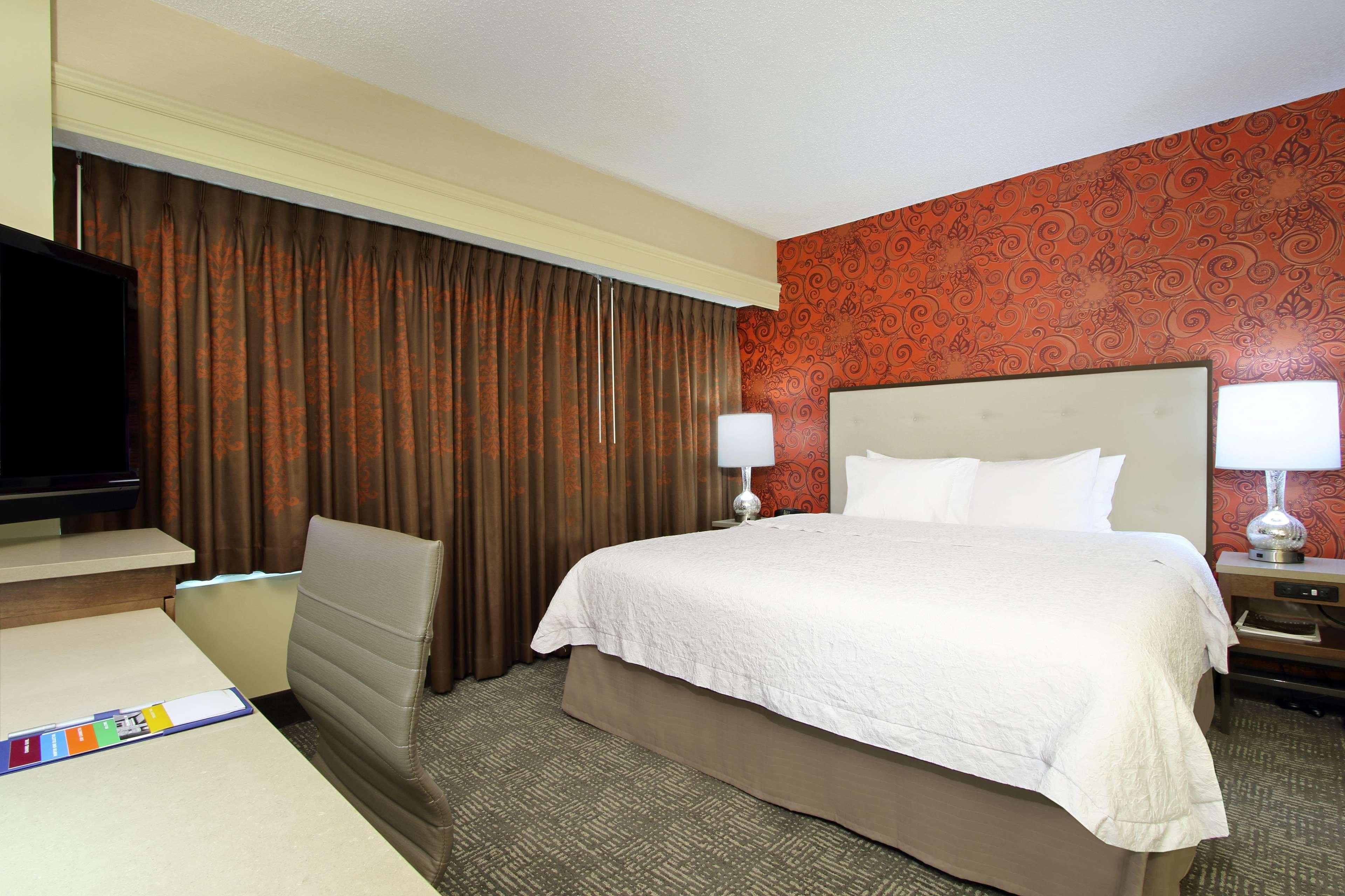 hampton inn and suites columbus downtown